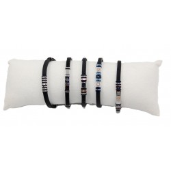 1915 Armband aus Stahl und Kautschuk