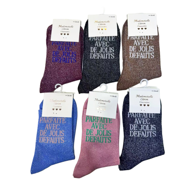 3051 Chaussettes "parfait avec de jolies défauts"